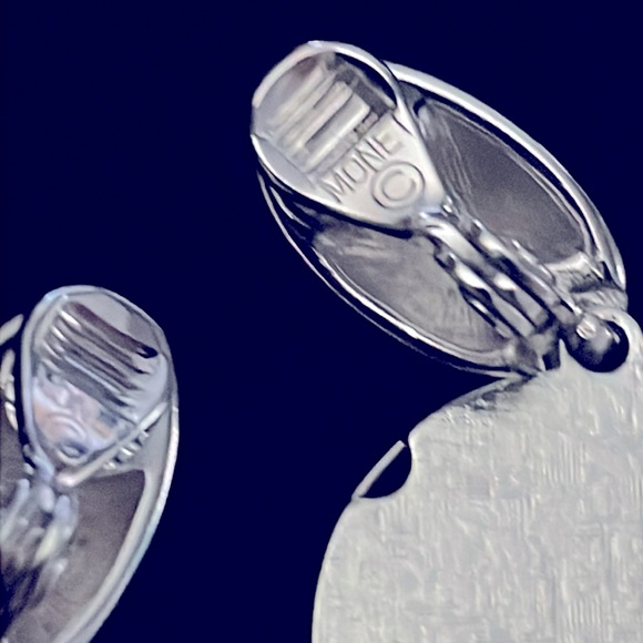 Vintage 2” Monet Spearhead Clip-On Earrings in Silver Tone - Picture 5 of 5